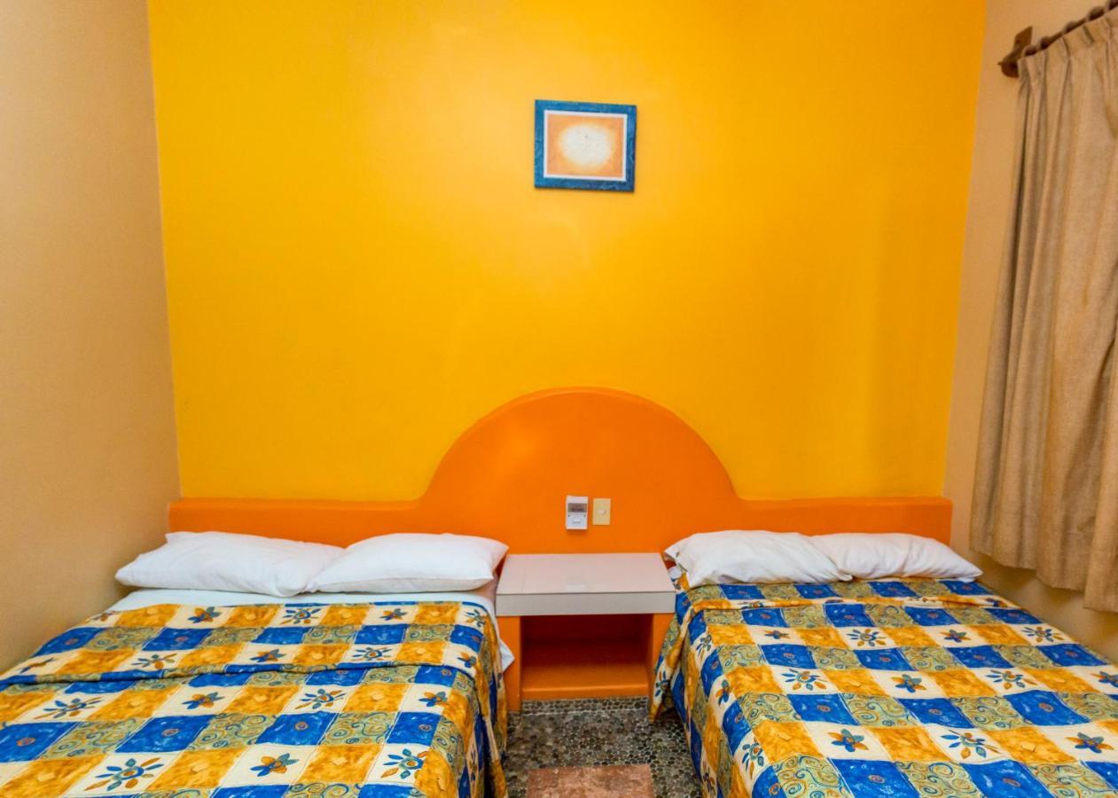 Hotel Cuamatzi Zihuatanejo Bagian luar foto
